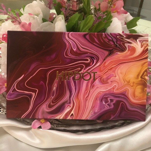 HIPDOT - ZION Eyeshadow Palette - Picture 2 of 3